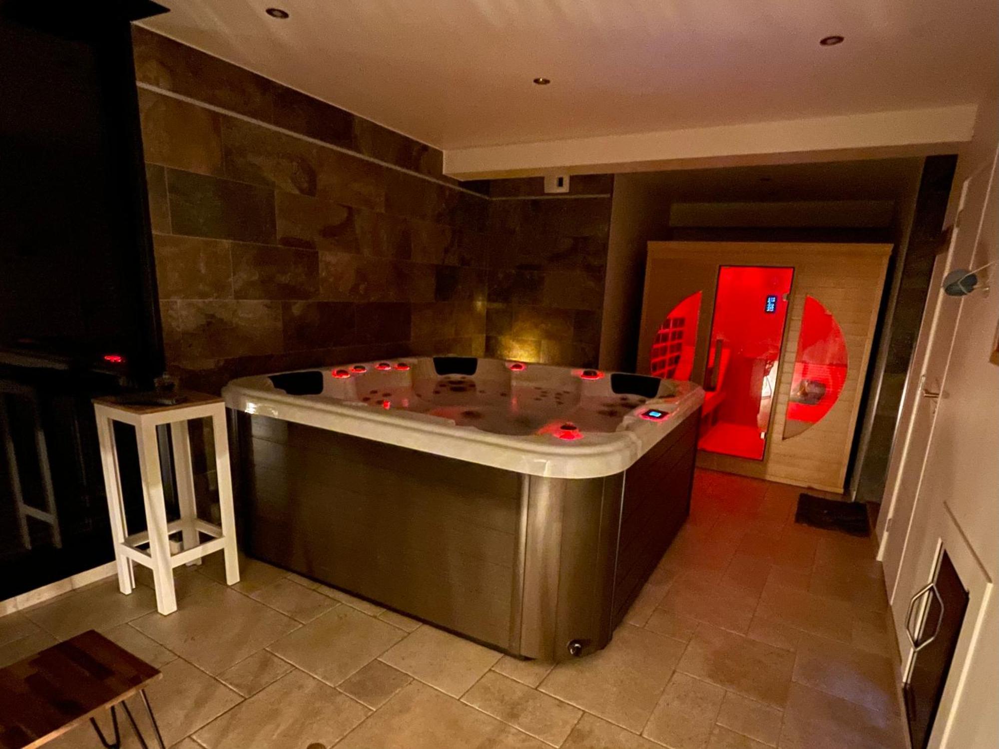 Apartment Art Des Sens - Studio Avec Spa Et Sauna Privatifs *